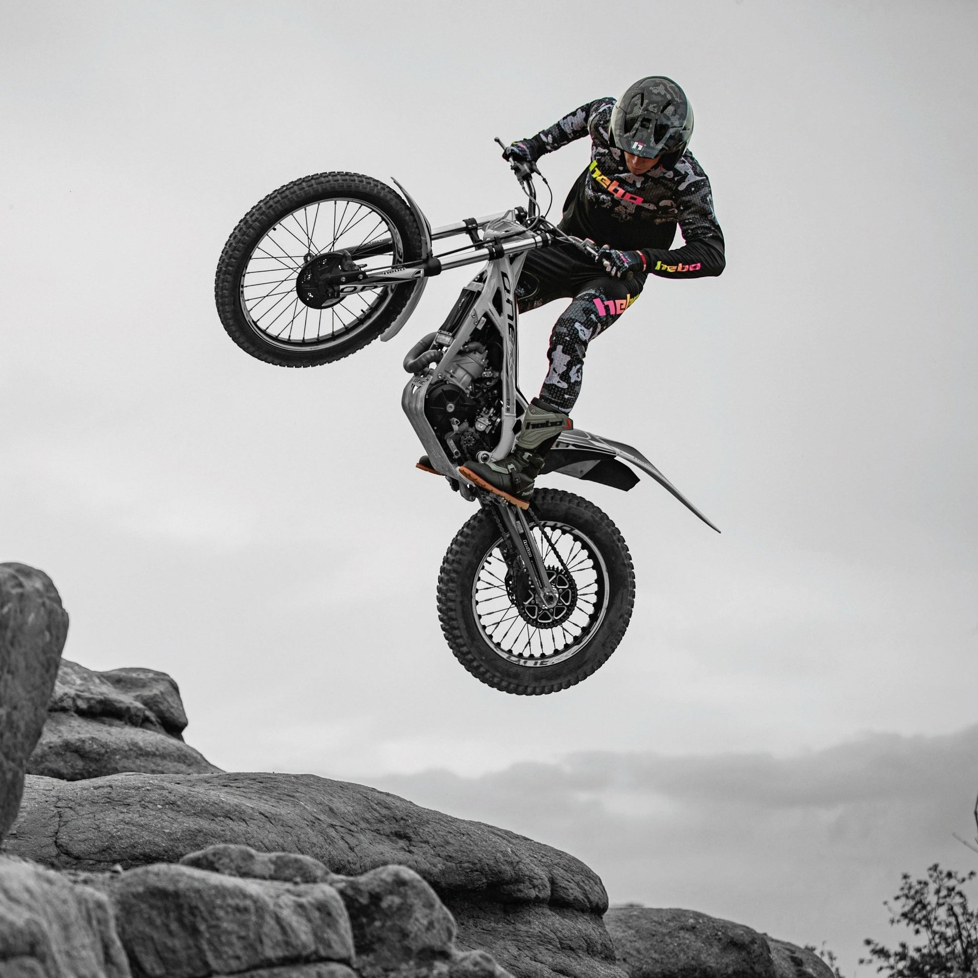 Camiseta Pro Trial Camo - Hebo